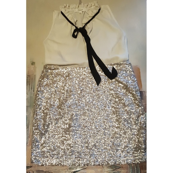Forever 21 Dresses & Skirts - Sequin skirt